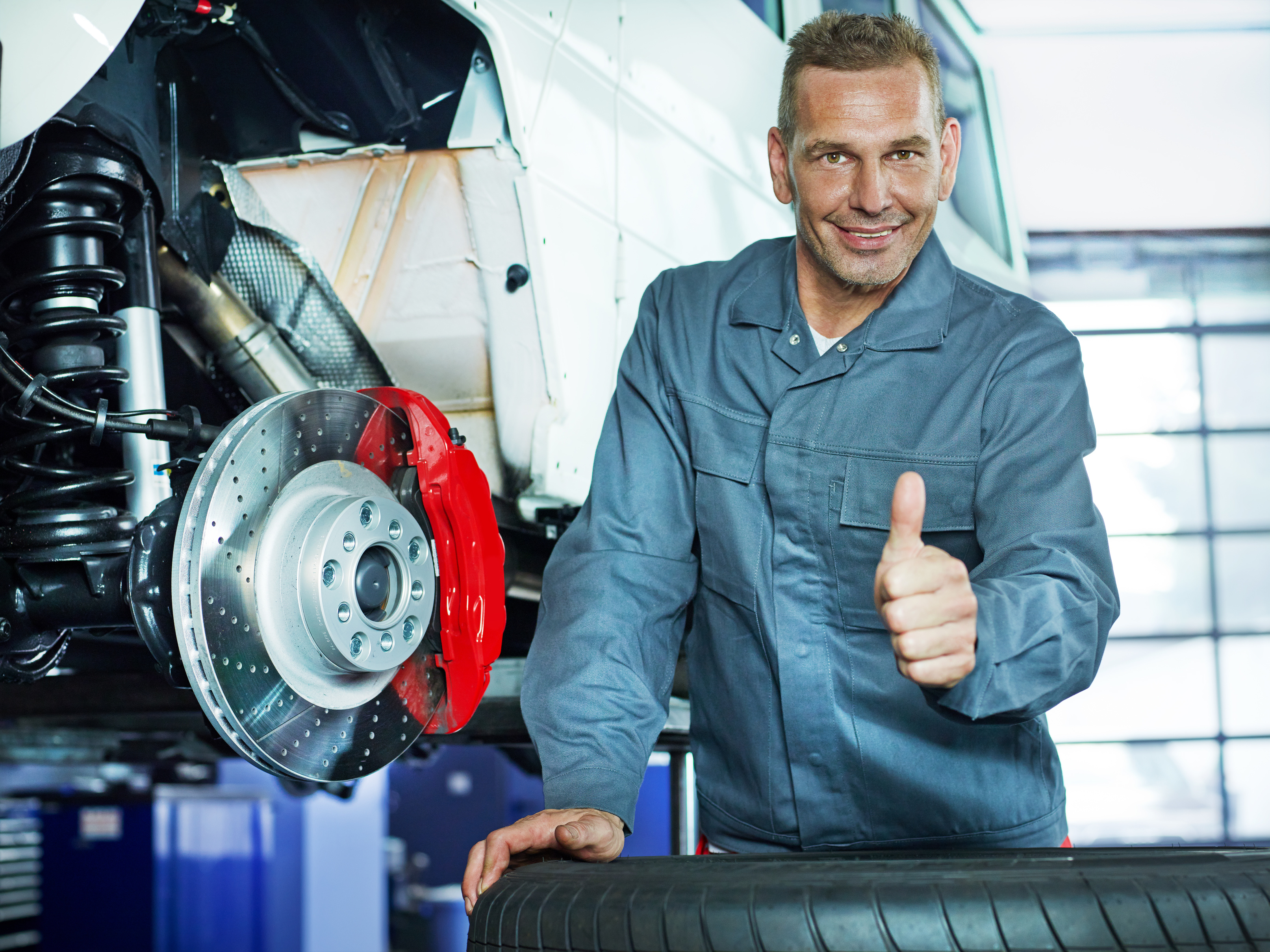 Professionelle Autoreparatur mit persönlichem Service